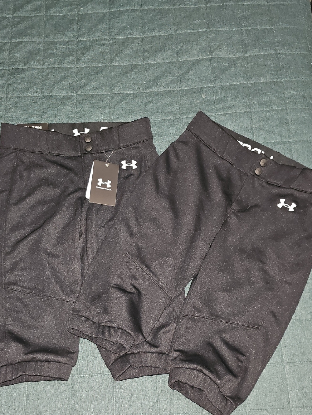 Under Armour Black Softball Sport Shorts - Girls